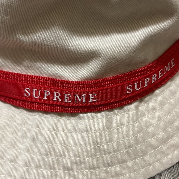 SUPREME JAQUARD LOGO TAPING BUCKET HAT - CRUSHER STONE - Picture 2 of 4
